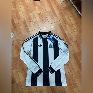 Adidas originals Newcastle United 2025/26 icon lifestyle long sleeve Jersey Size